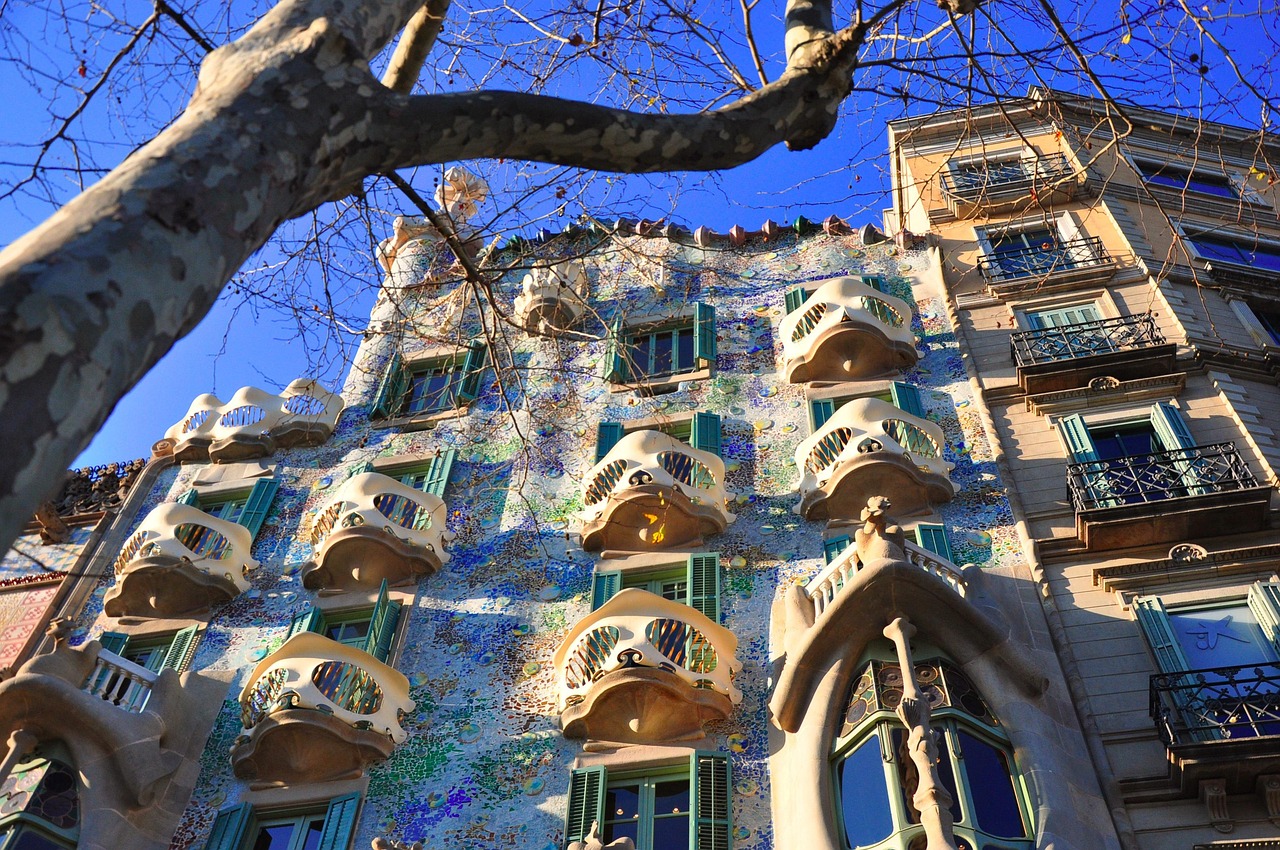 Gràcia Barcelona: el barrio bohemio que no sale en las guías turísticas